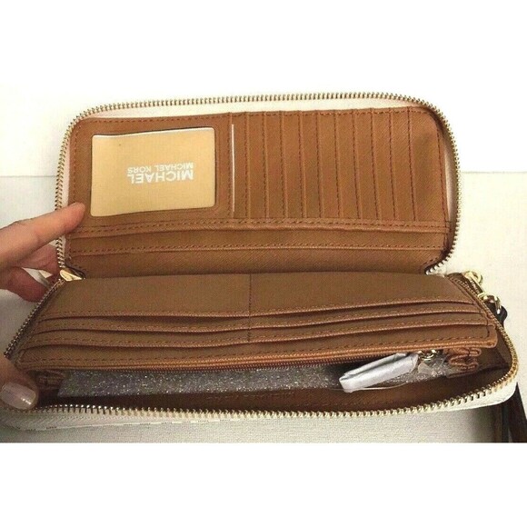 New Michael Kors Jet Set Large Travel Continental Wallet Logo Vanilla - Picture 5 of 7